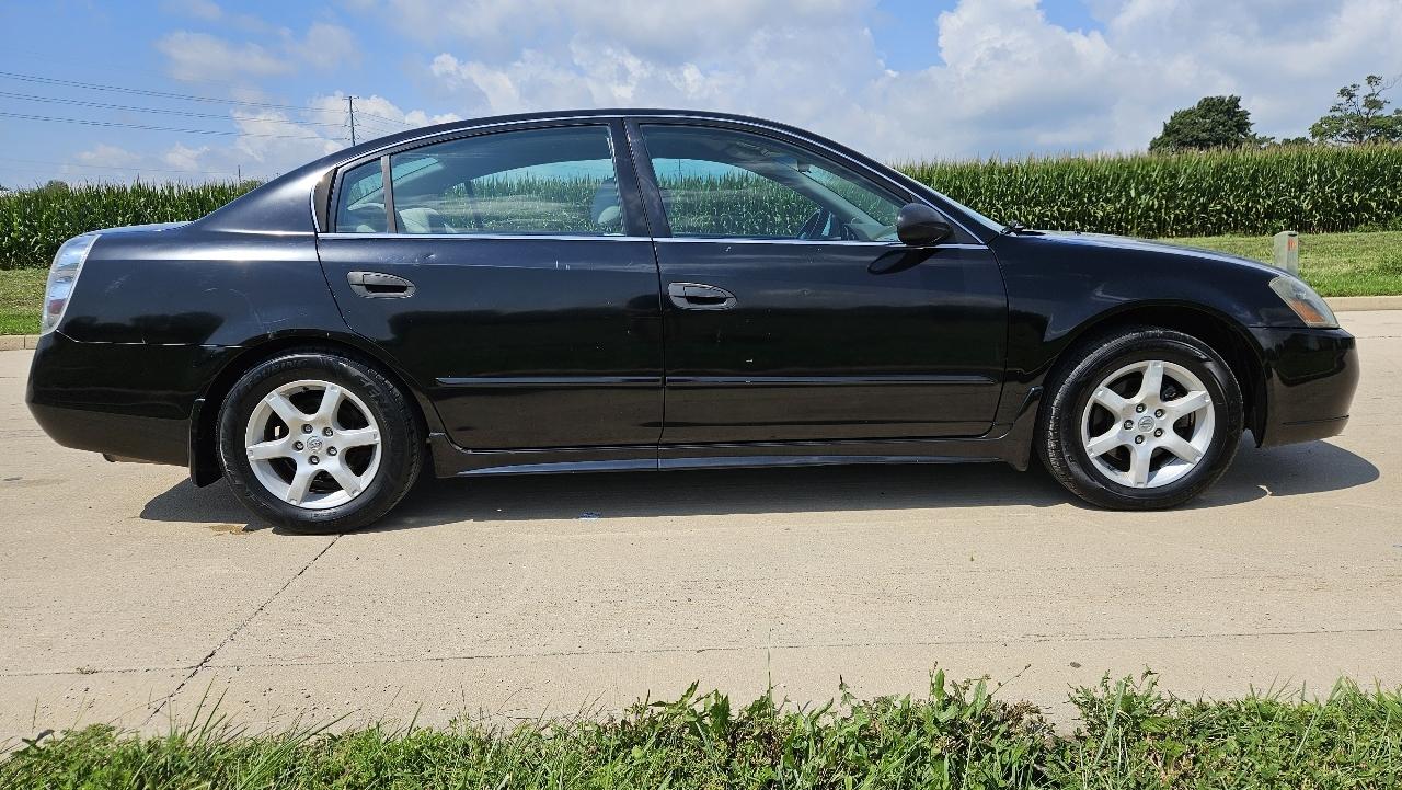 Nissan Altima 4dr Sdn I4 Auto 2.5 S 2005