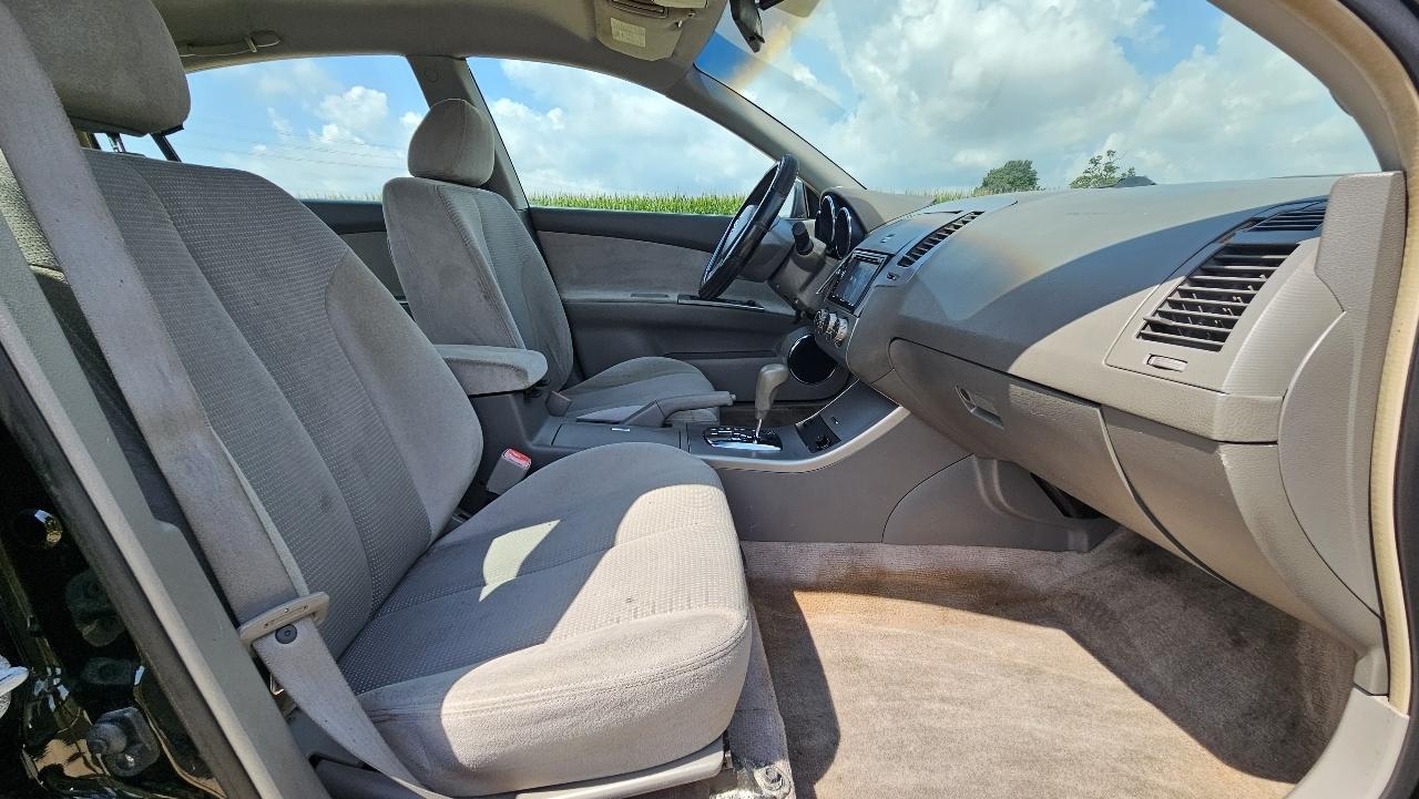 Nissan Altima 4dr Sdn I4 Auto 2.5 S 2005