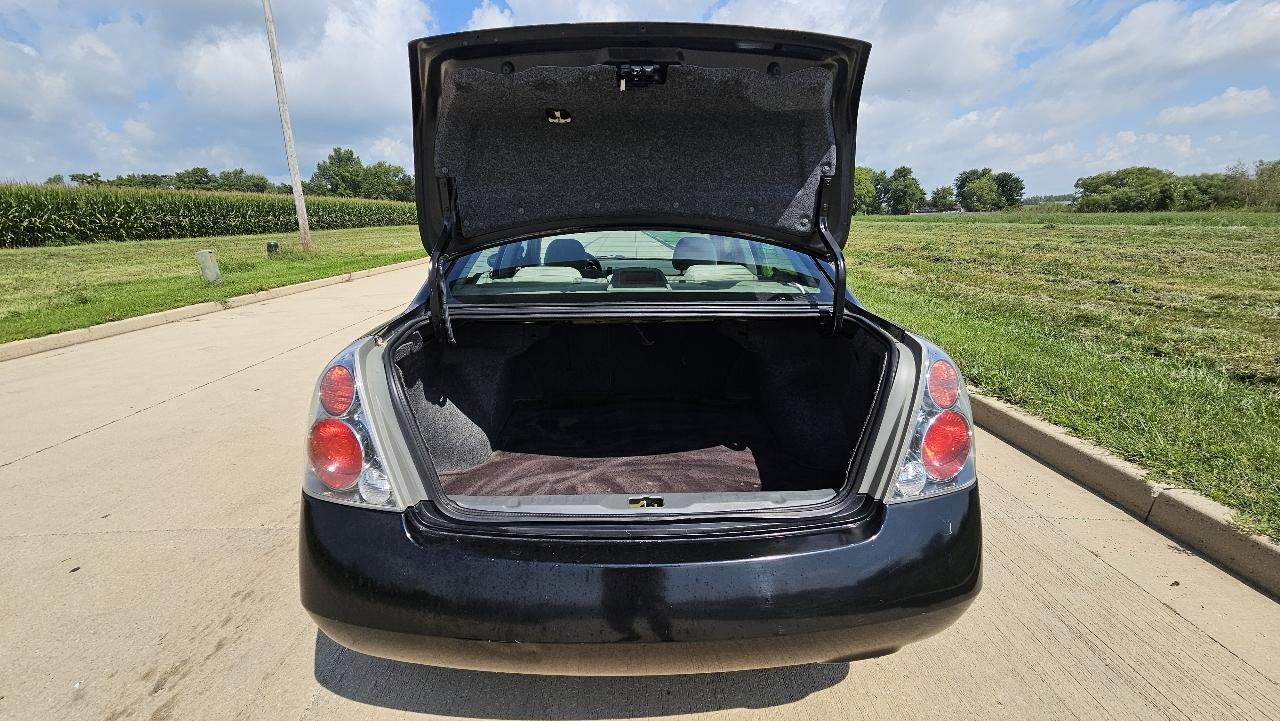 Nissan Altima 4dr Sdn I4 Auto 2.5 S 2005