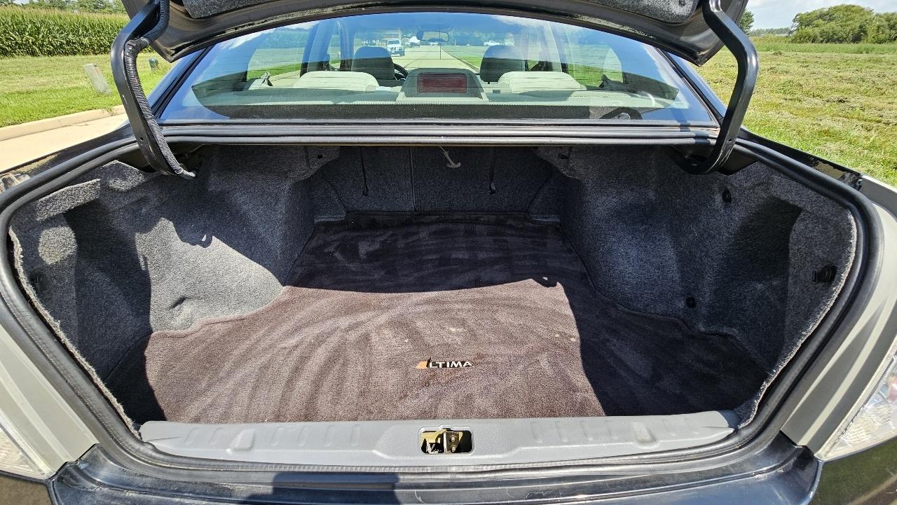 Nissan Altima 4dr Sdn I4 Auto 2.5 S 2005
