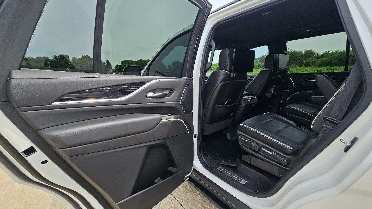 Cadillac Escalade 4WD 4dr Sport 2021