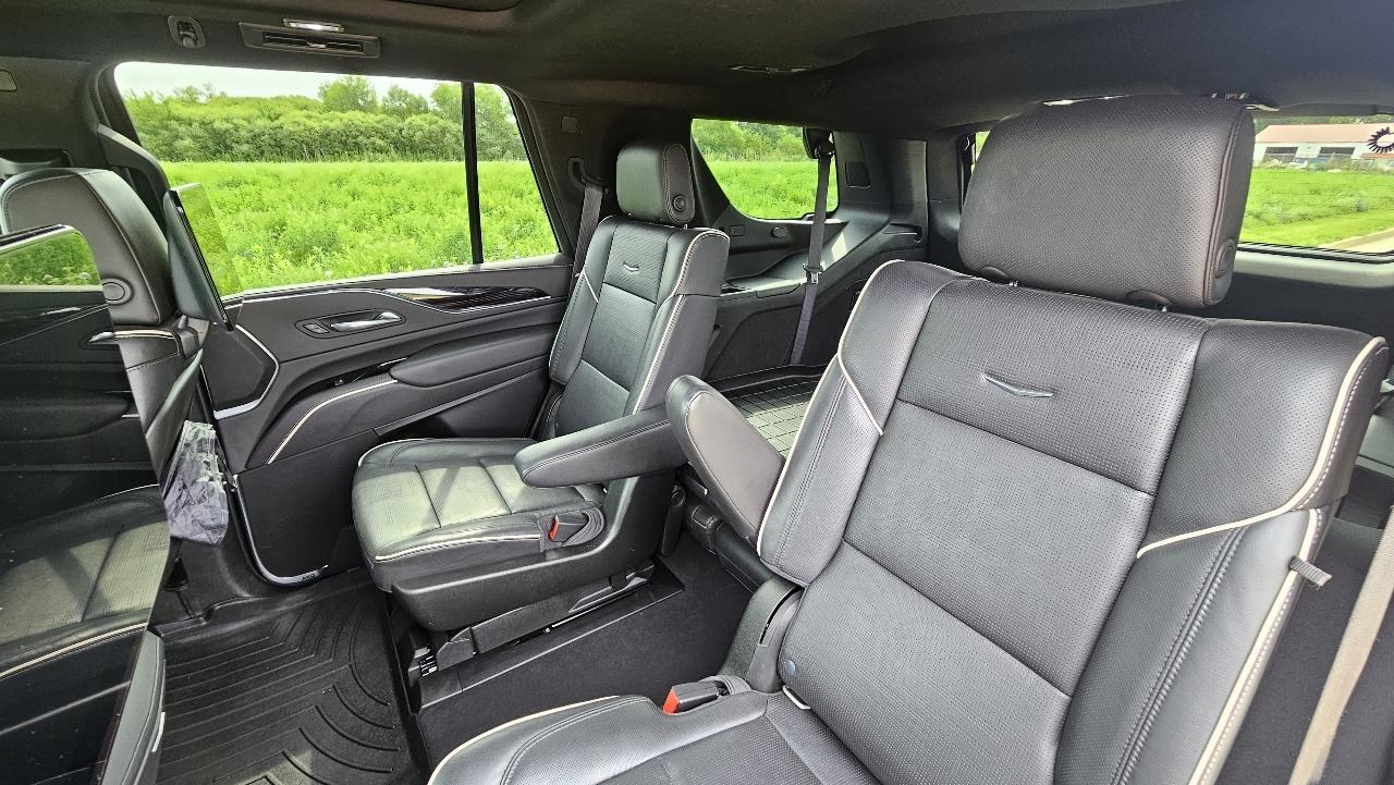 Cadillac Escalade 4WD 4dr Sport 2021