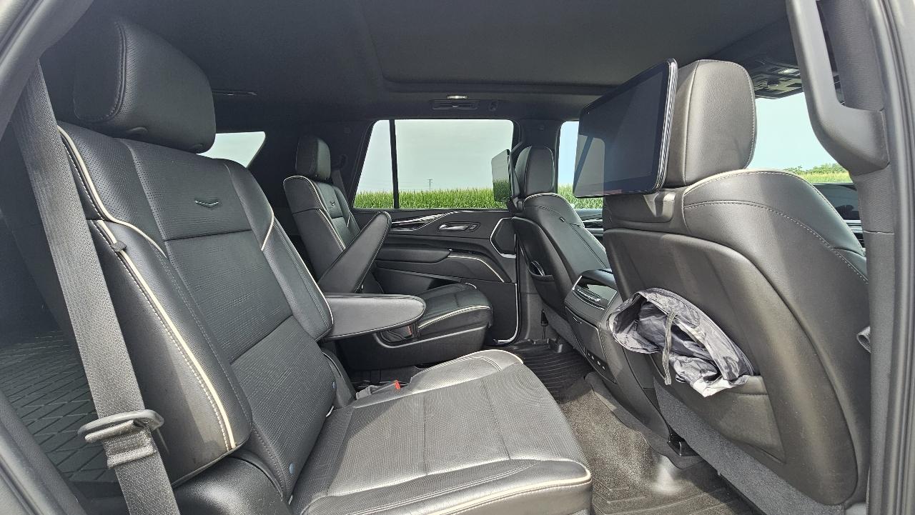 Cadillac Escalade 4WD 4dr Sport 2021