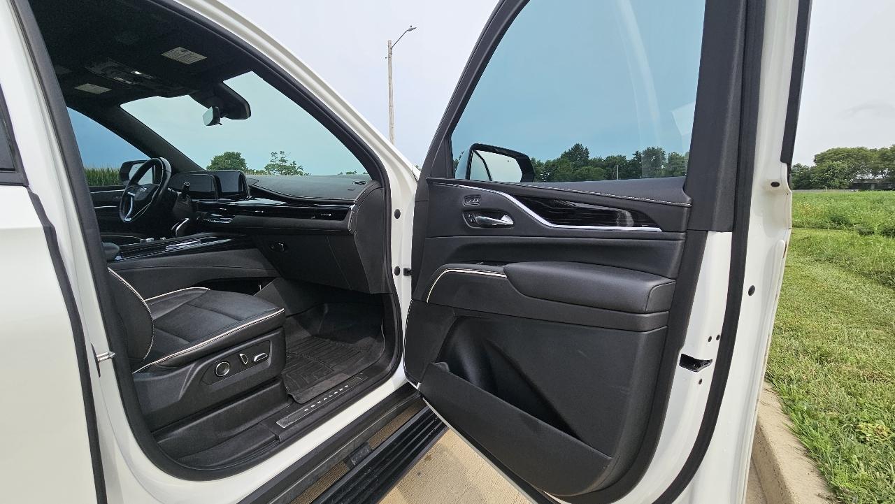 Cadillac Escalade 4WD 4dr Sport 2021