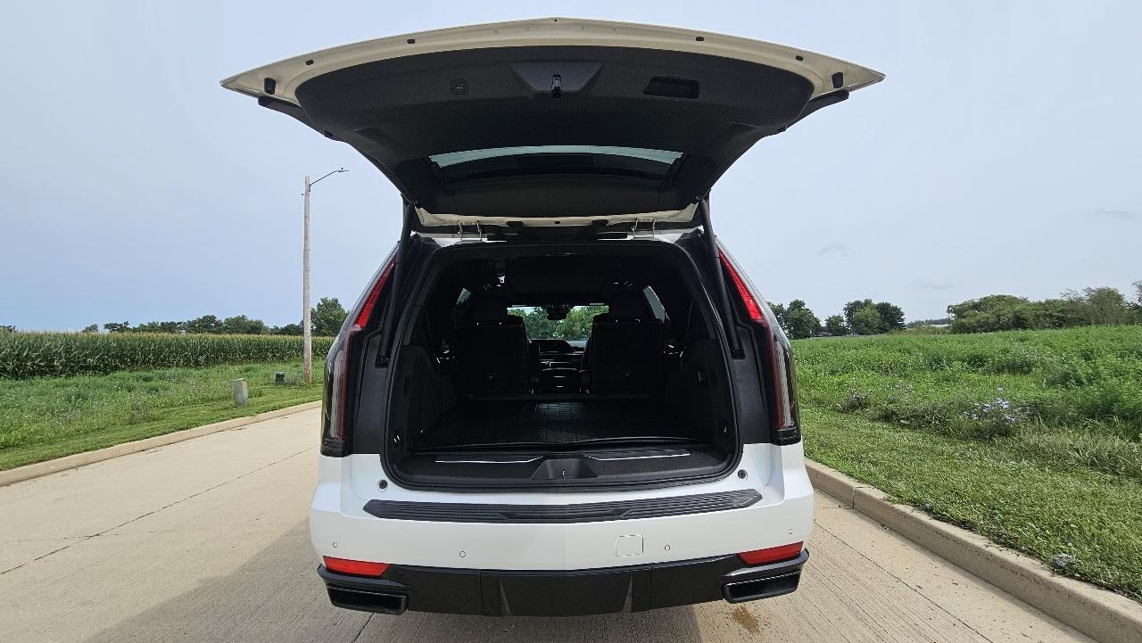 Cadillac Escalade 4WD 4dr Sport 2021