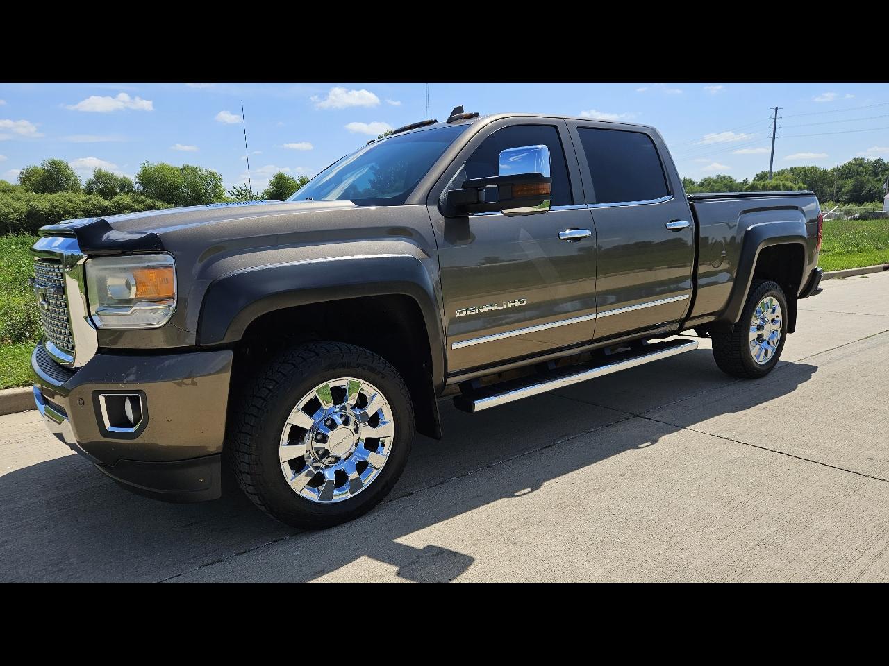GMC Sierra 2500HD available WiFi 4WD Crew Cab 153.7" Denali 2015