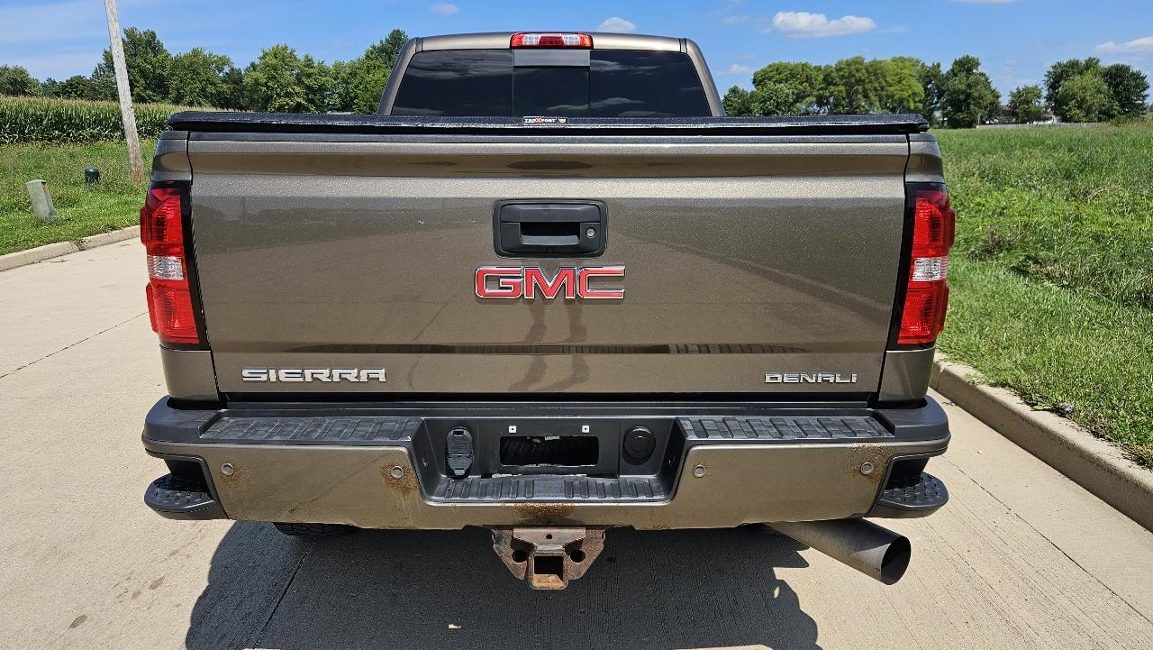 GMC Sierra 2500HD available WiFi 4WD Crew Cab 153.7" Denali 2015