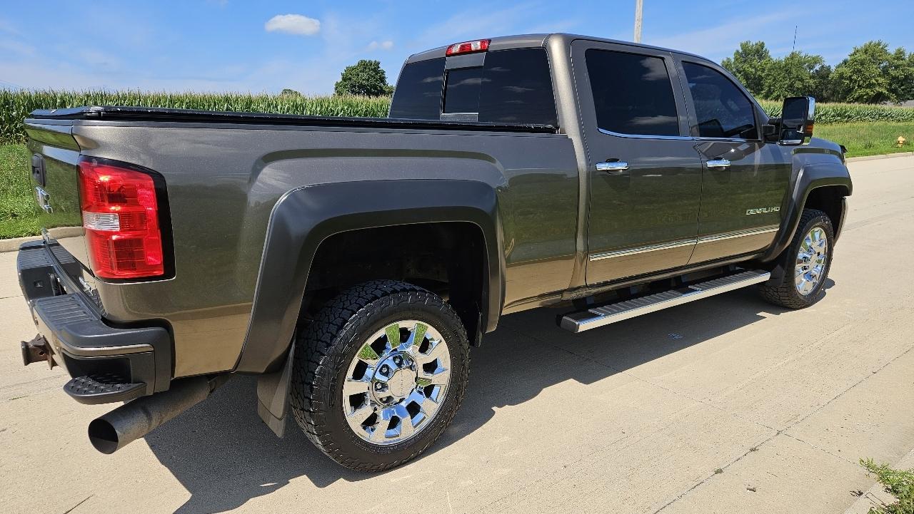 GMC Sierra 2500HD available WiFi 4WD Crew Cab 153.7" Denali 2015