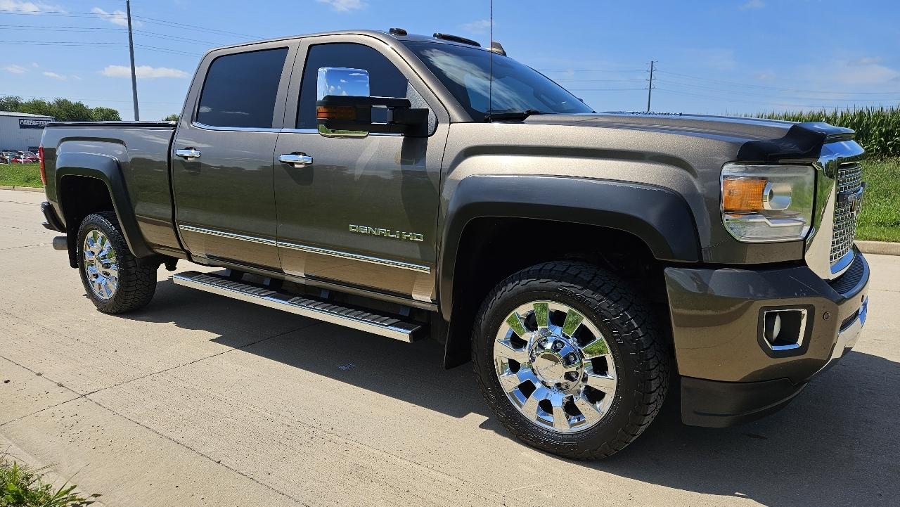 GMC Sierra 2500HD available WiFi 4WD Crew Cab 153.7" Denali 2015