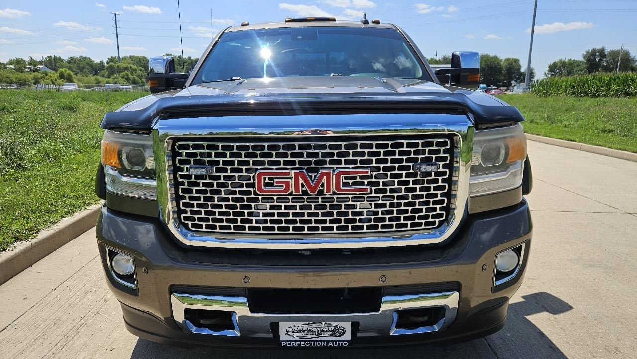 GMC Sierra 2500HD available WiFi 4WD Crew Cab 153.7" Denali 2015