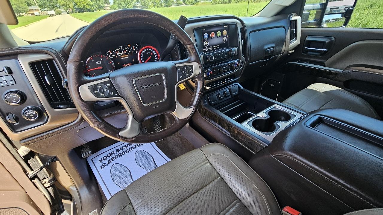 GMC Sierra 2500HD available WiFi 4WD Crew Cab 153.7" Denali 2015