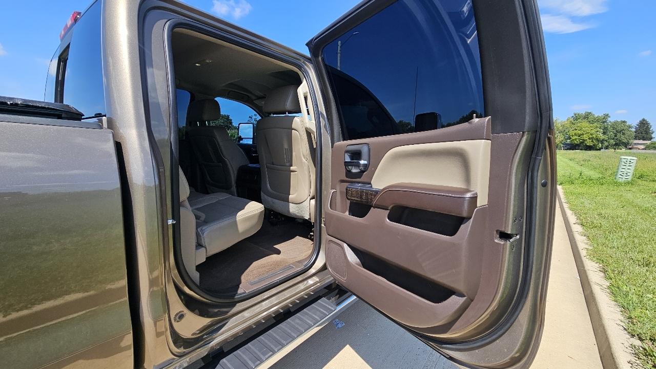 GMC Sierra 2500HD available WiFi 4WD Crew Cab 153.7" Denali 2015