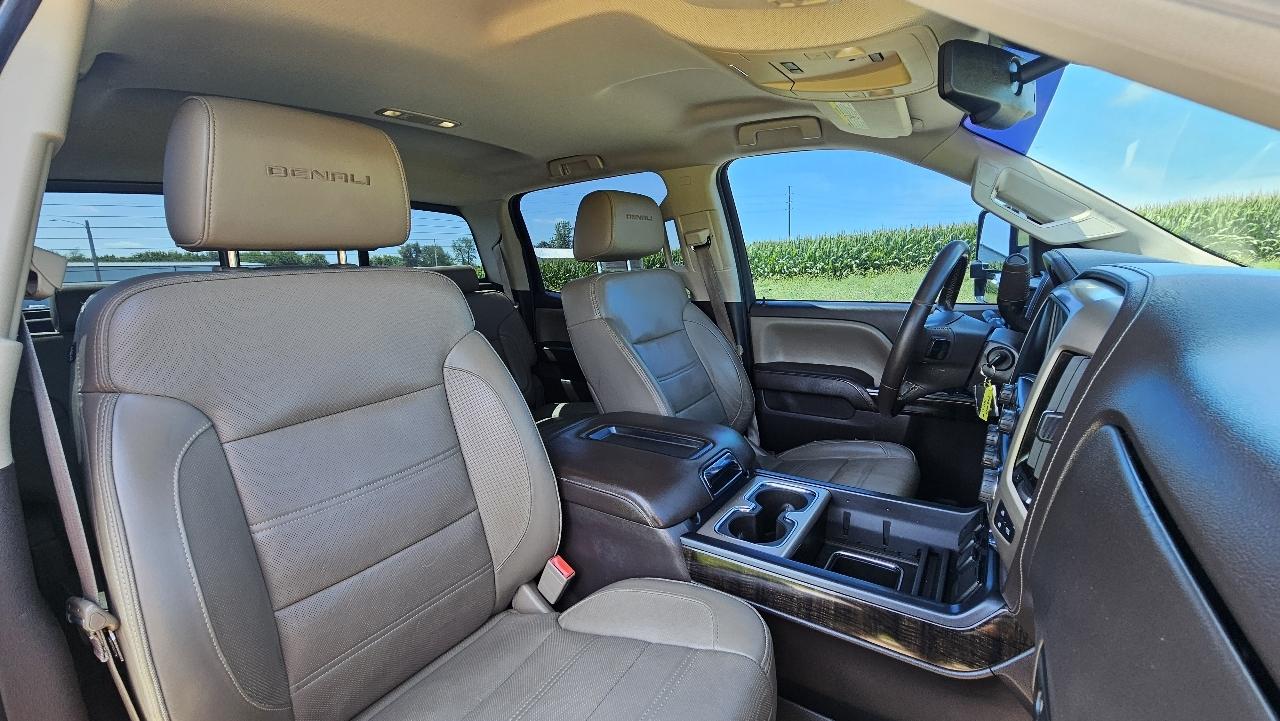 GMC Sierra 2500HD available WiFi 4WD Crew Cab 153.7" Denali 2015