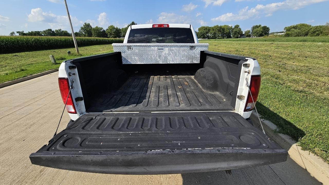 RAM 2500 Tradesman 4x4 Crew Cab 6'4" Box 2017