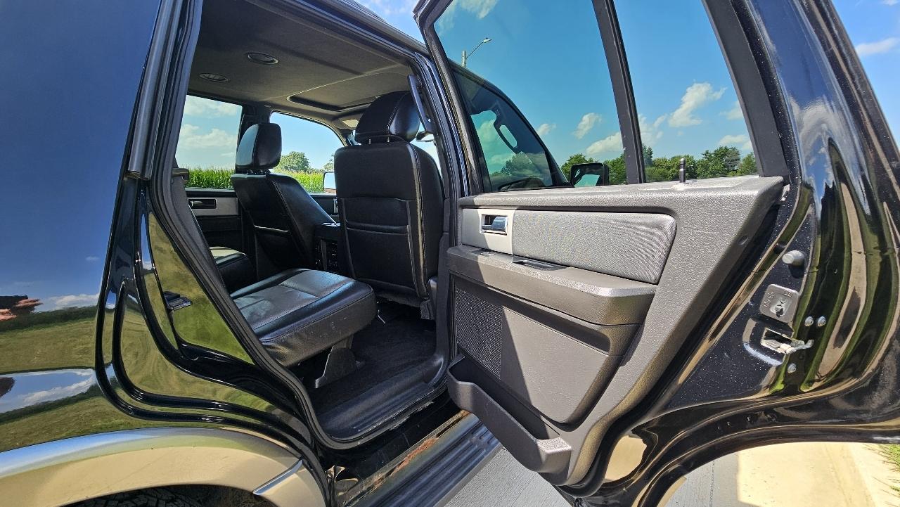 Ford Expedition 4WD 4dr King Ranch 2011