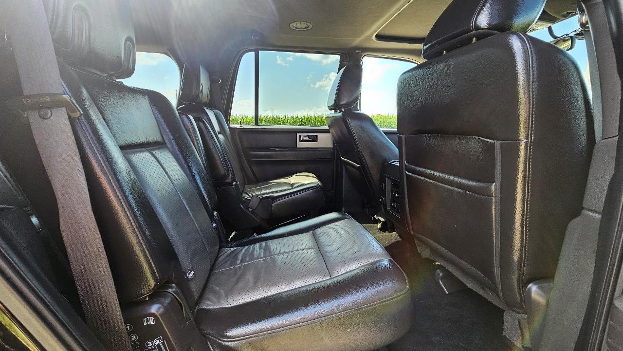 Ford Expedition 4WD 4dr King Ranch 2011