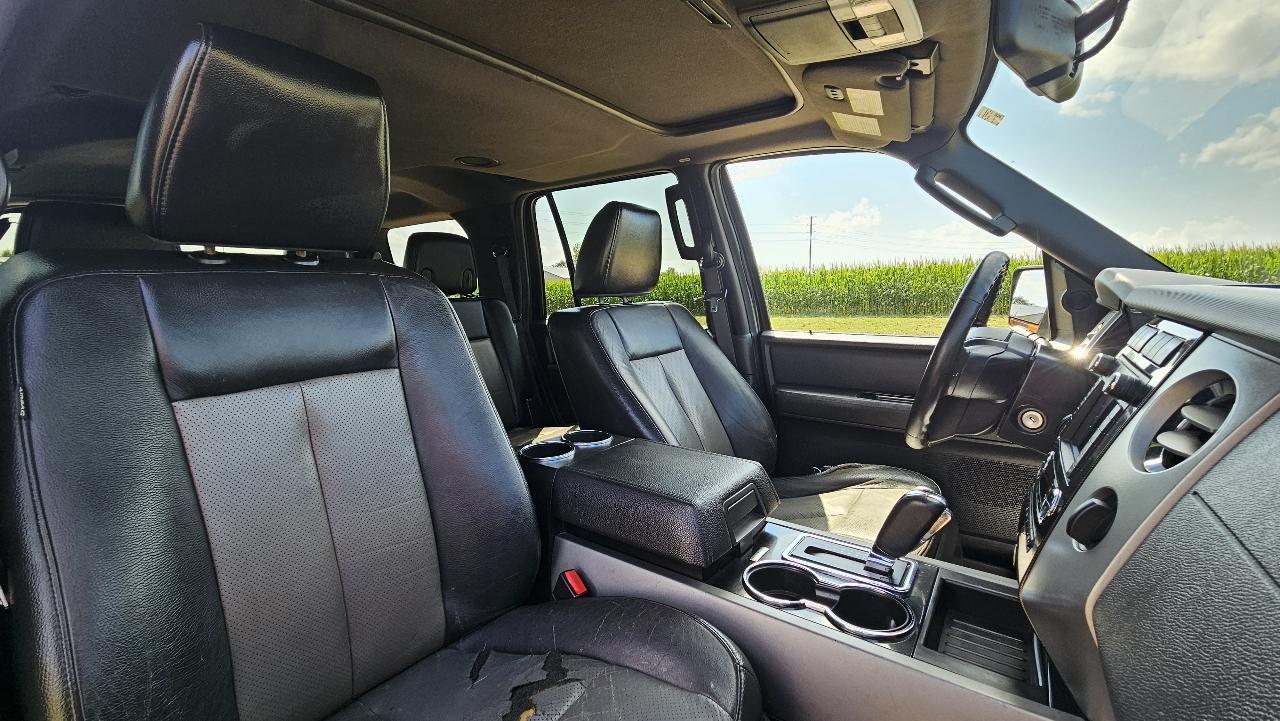 Ford Expedition 4WD 4dr King Ranch 2011