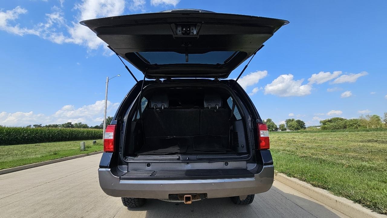 Ford Expedition 4WD 4dr King Ranch 2011