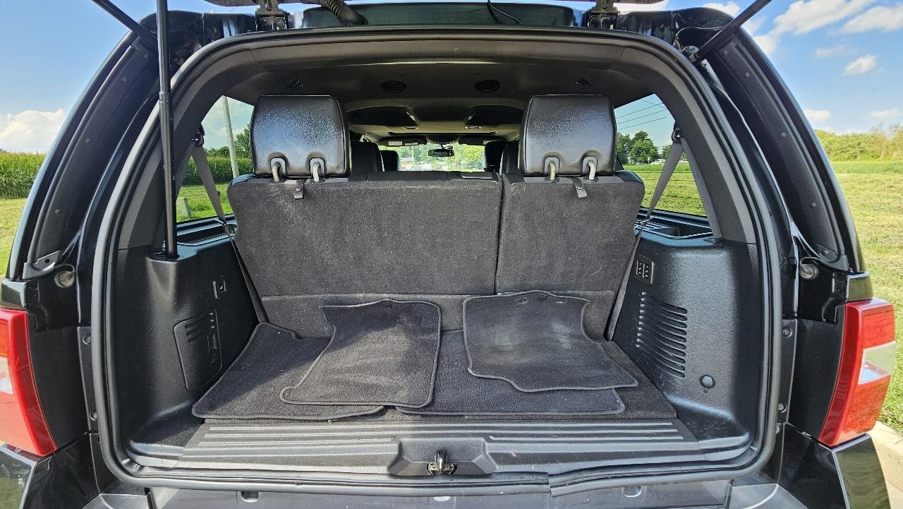 Ford Expedition 4WD 4dr King Ranch 2011