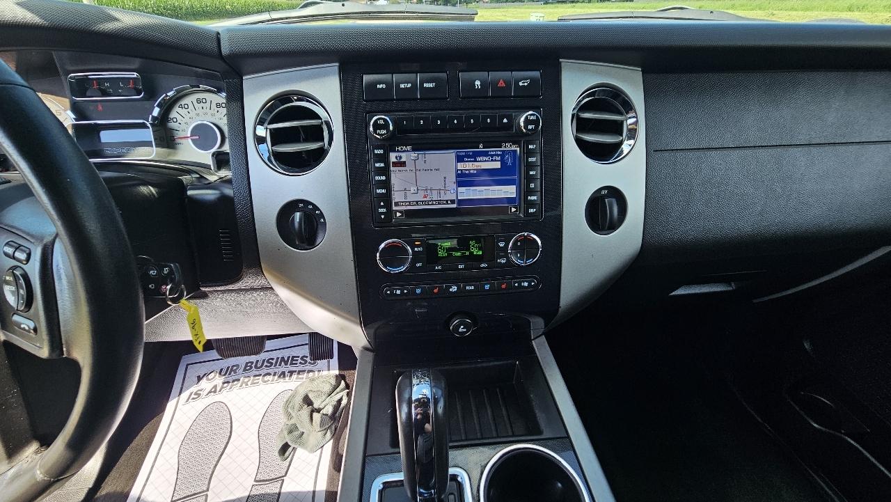 Ford Expedition 4WD 4dr King Ranch 2011