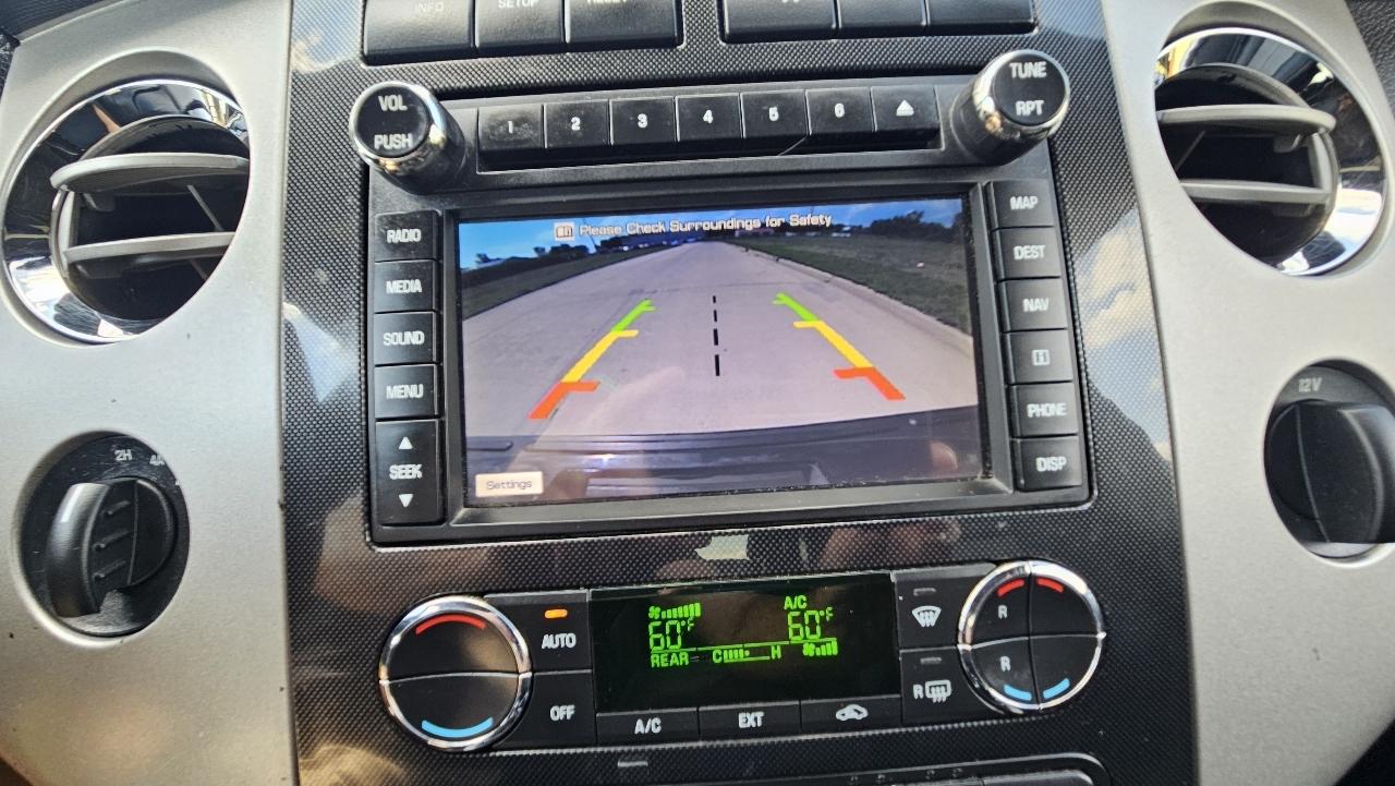 Ford Expedition 4WD 4dr King Ranch 2011