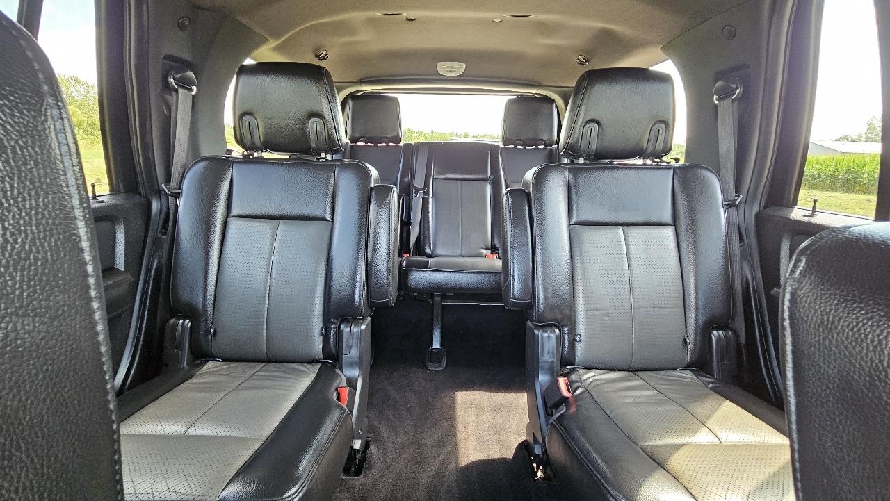 Ford Expedition 4WD 4dr King Ranch 2011