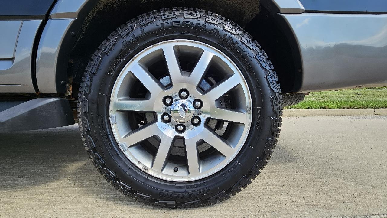 Ford Expedition 4WD 4dr King Ranch 2011