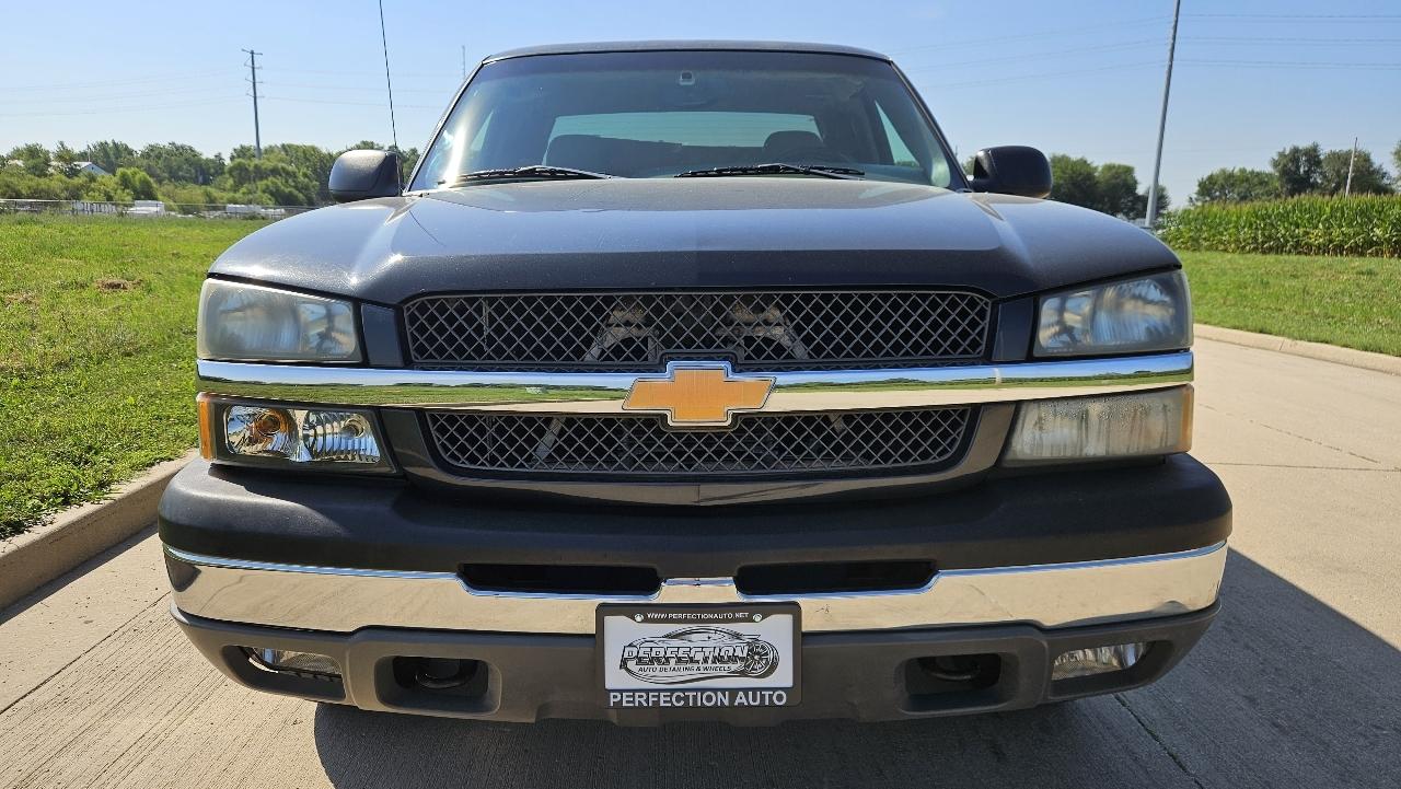 Chevrolet Silverado 1500 Ext Cab 143.5" WB 4WD LS 2003