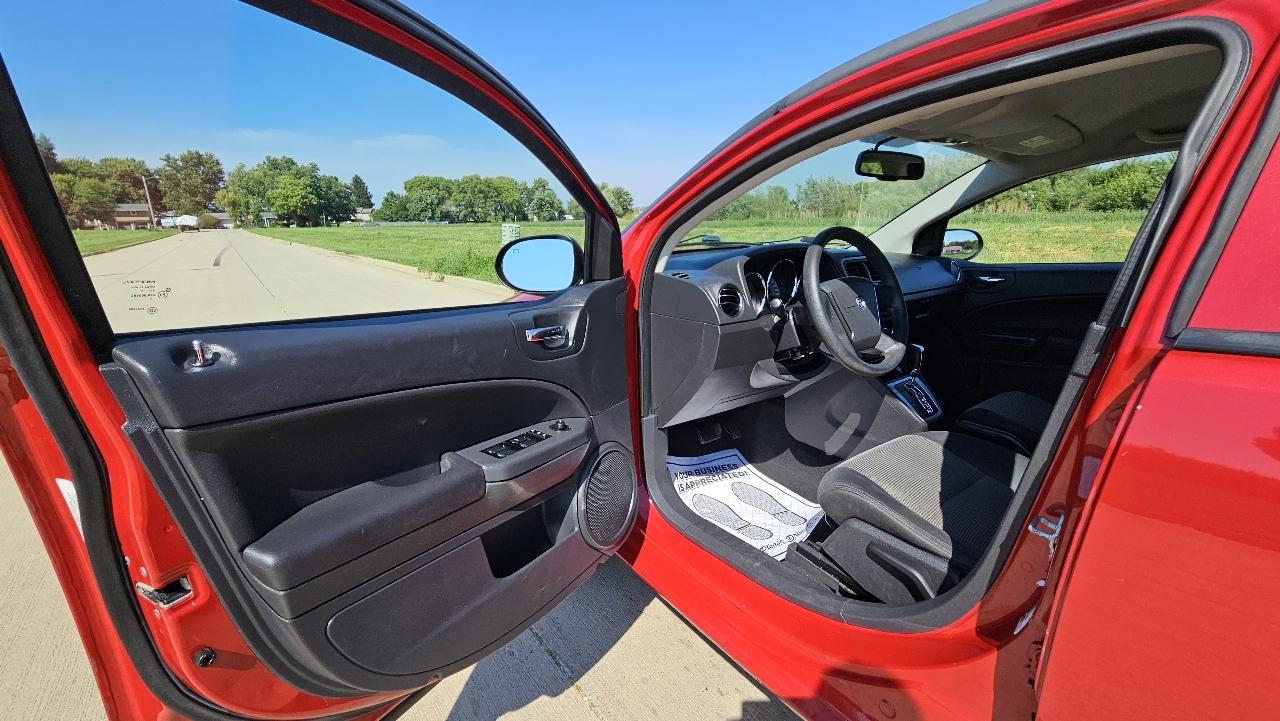 Dodge Caliber 4dr HB Mainstreet 2011