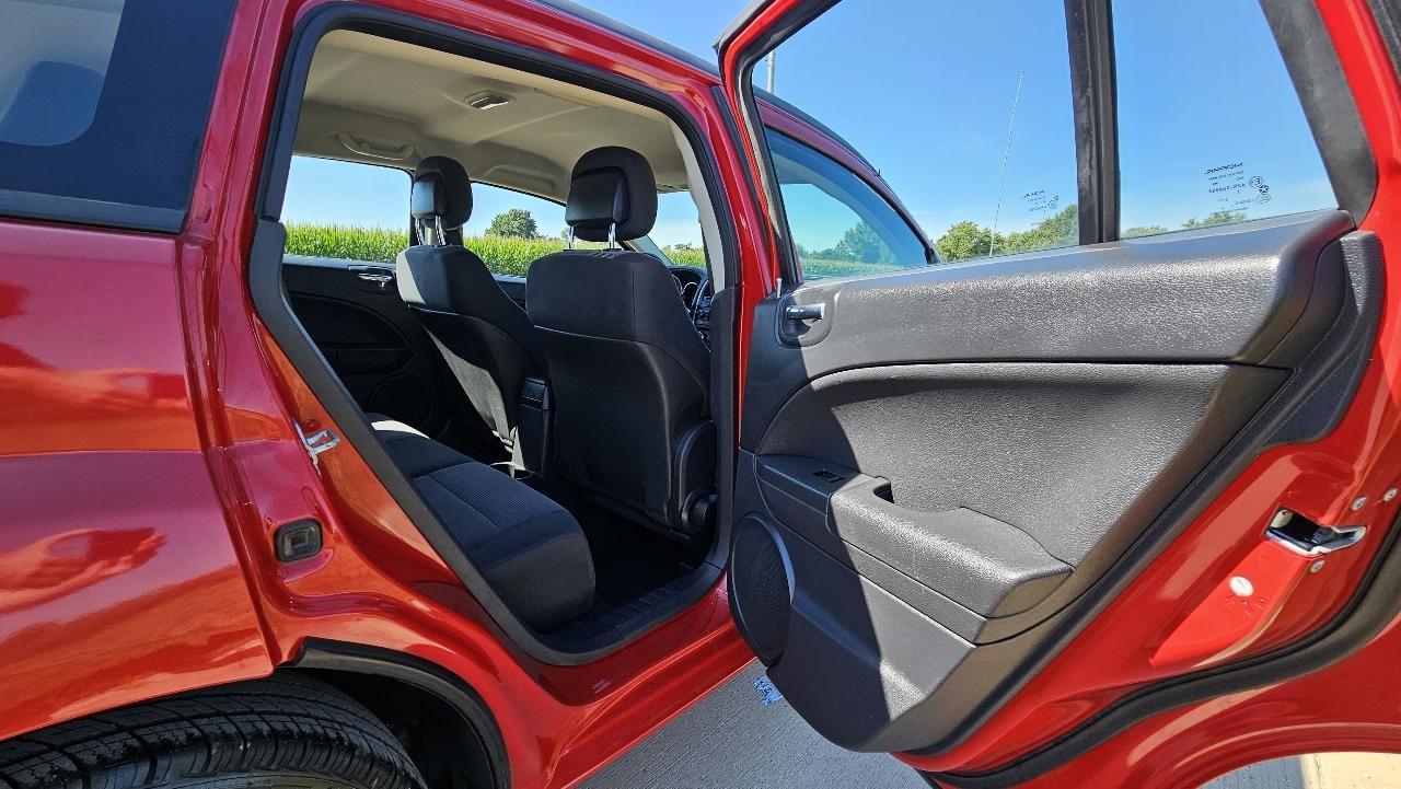 Dodge Caliber 4dr HB Mainstreet 2011