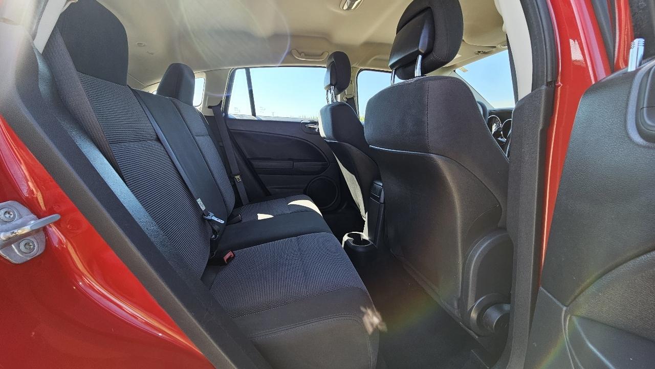 Dodge Caliber 4dr HB Mainstreet 2011