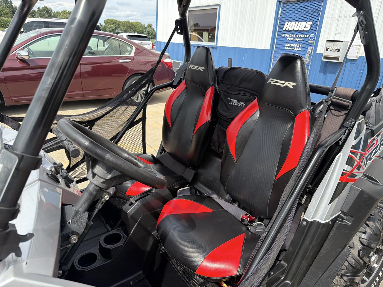 Polaris RZR 800 S  2012