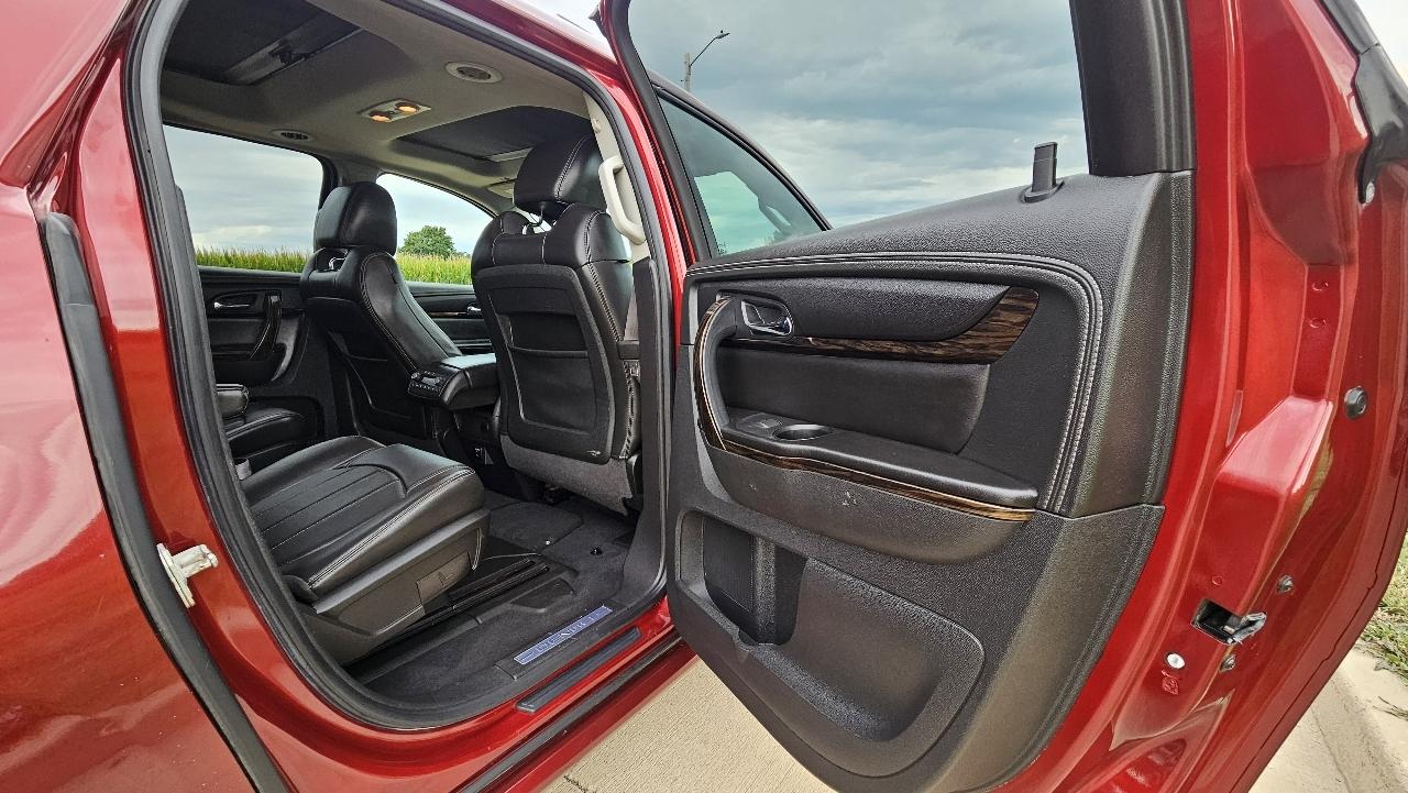 GMC Acadia AWD 4dr Denali 2015
