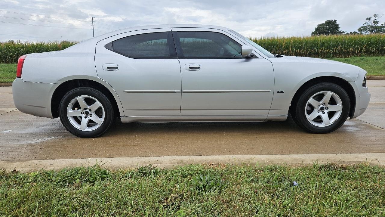 Dodge Charger 4dr Sdn SXT RWD 2010