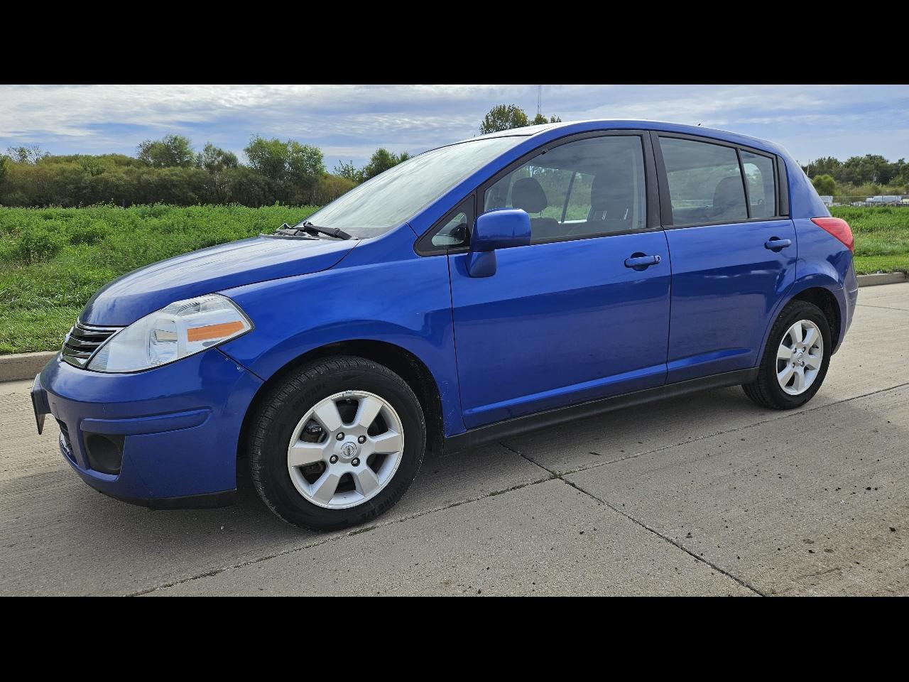 Nissan Versa 5dr HB Auto 1.8 S 2012