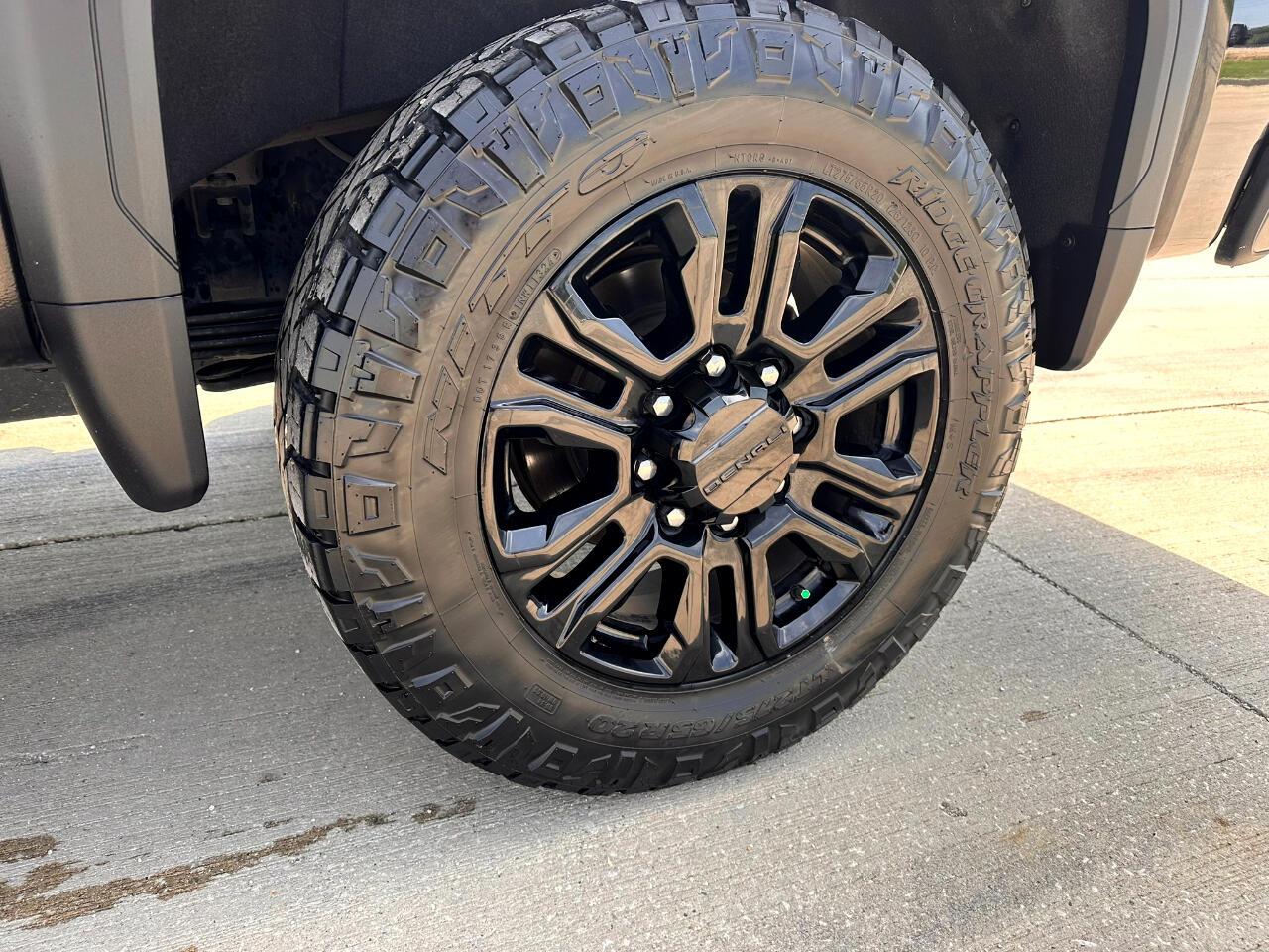 GMC Sierra 2500HD 4WD Crew Cab 159" Denali 2023