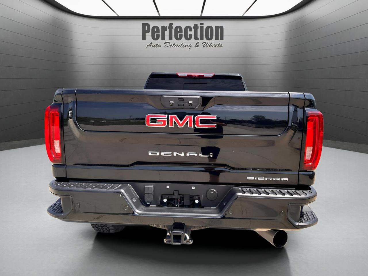 GMC Sierra 2500HD 4WD Crew Cab 159" Denali 2023