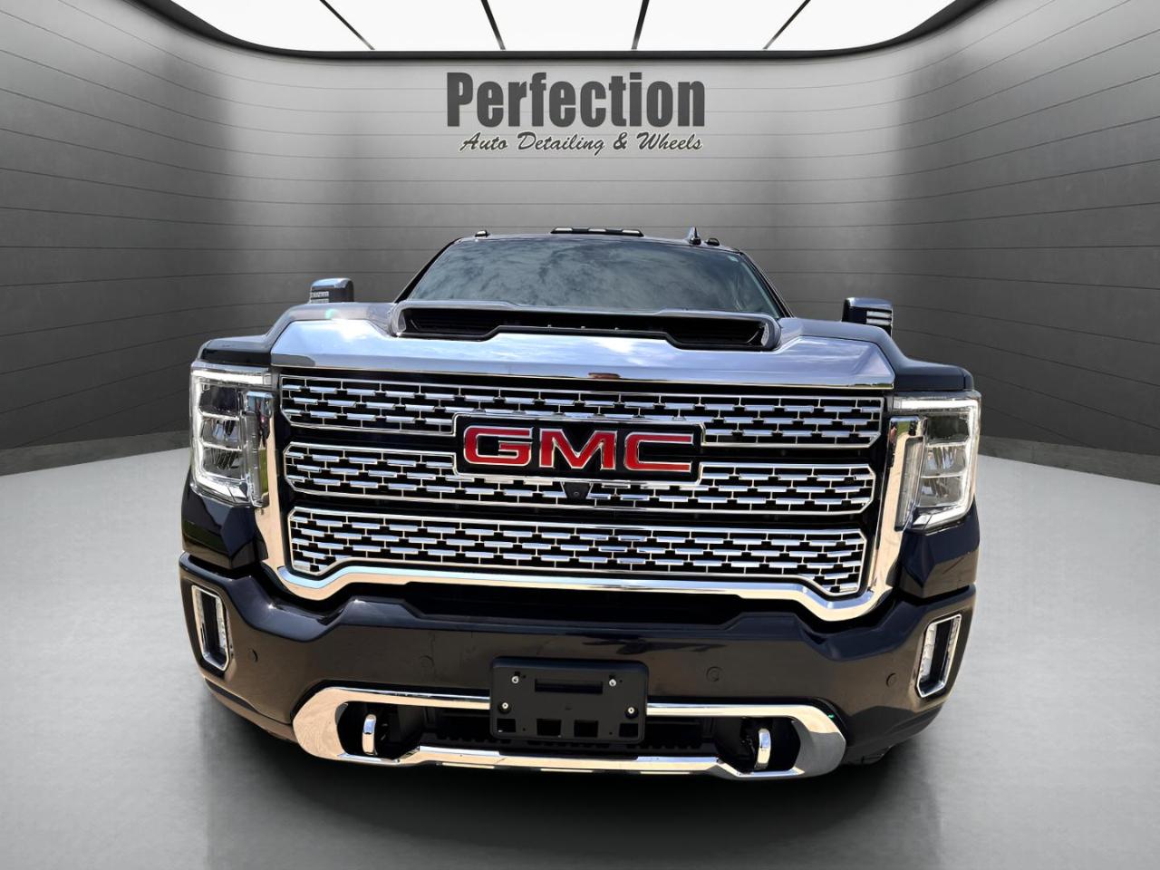 GMC Sierra 2500HD 4WD Crew Cab 159" Denali 2023