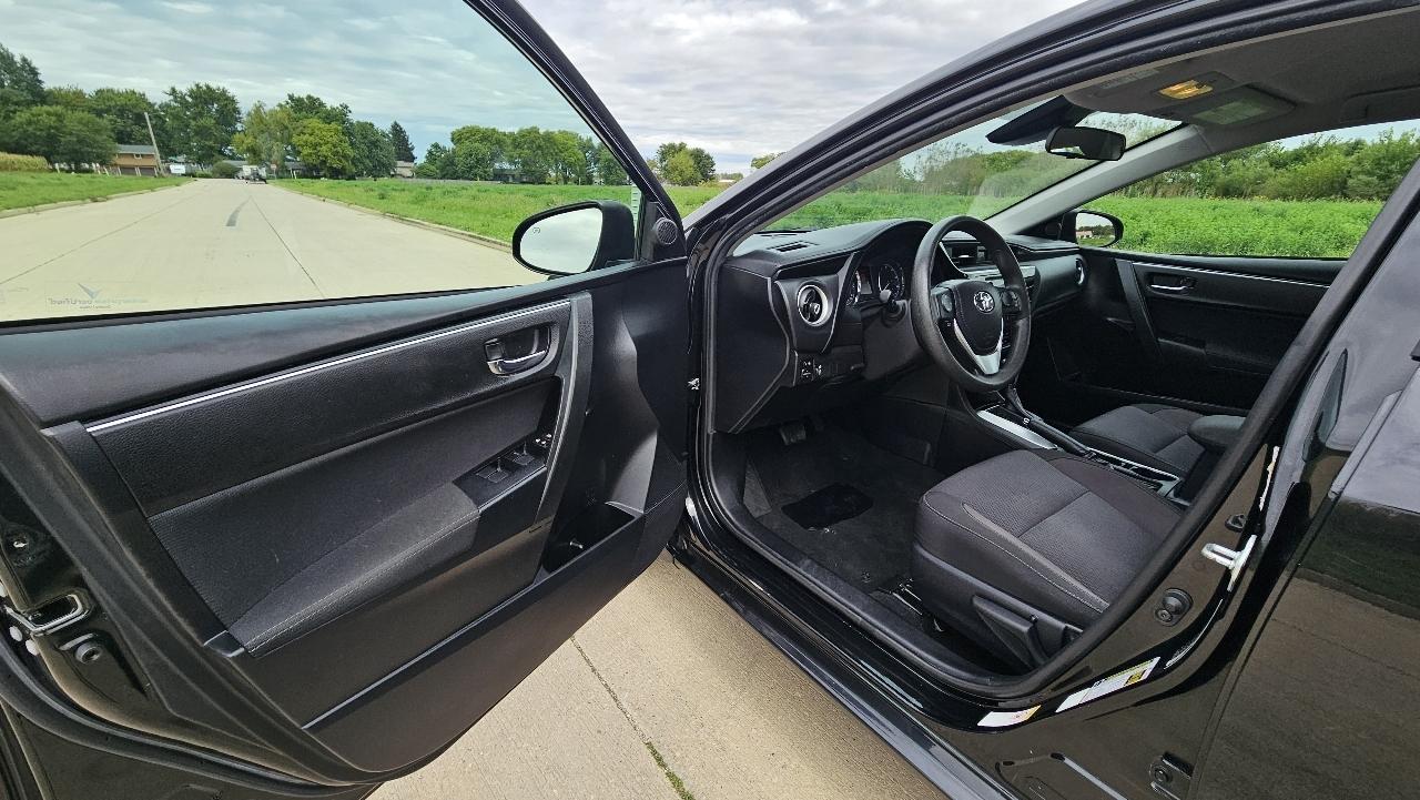 Toyota Corolla XLE CVT (Natl) 2018
