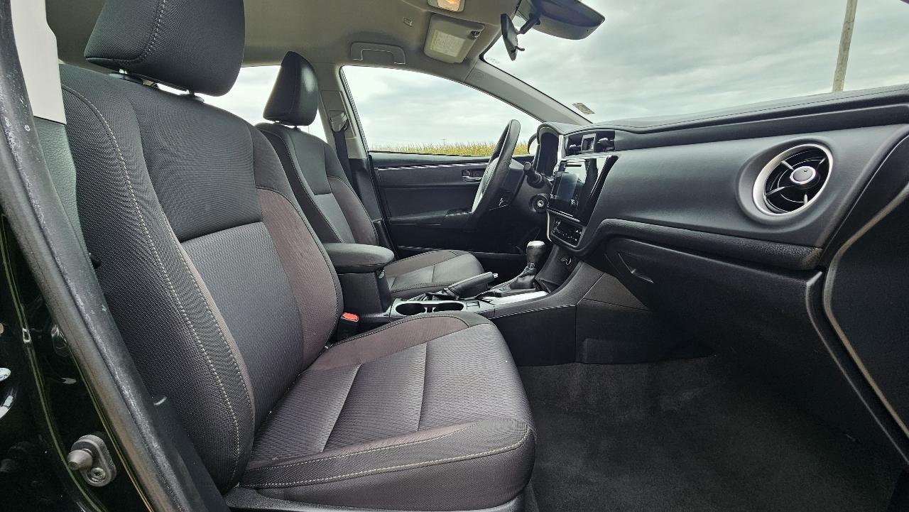 Toyota Corolla XLE CVT (Natl) 2018
