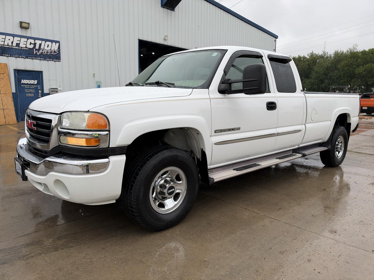 GMC Sierra 2500HD Ext Cab 157.5" WB 2WD SLE2 2006