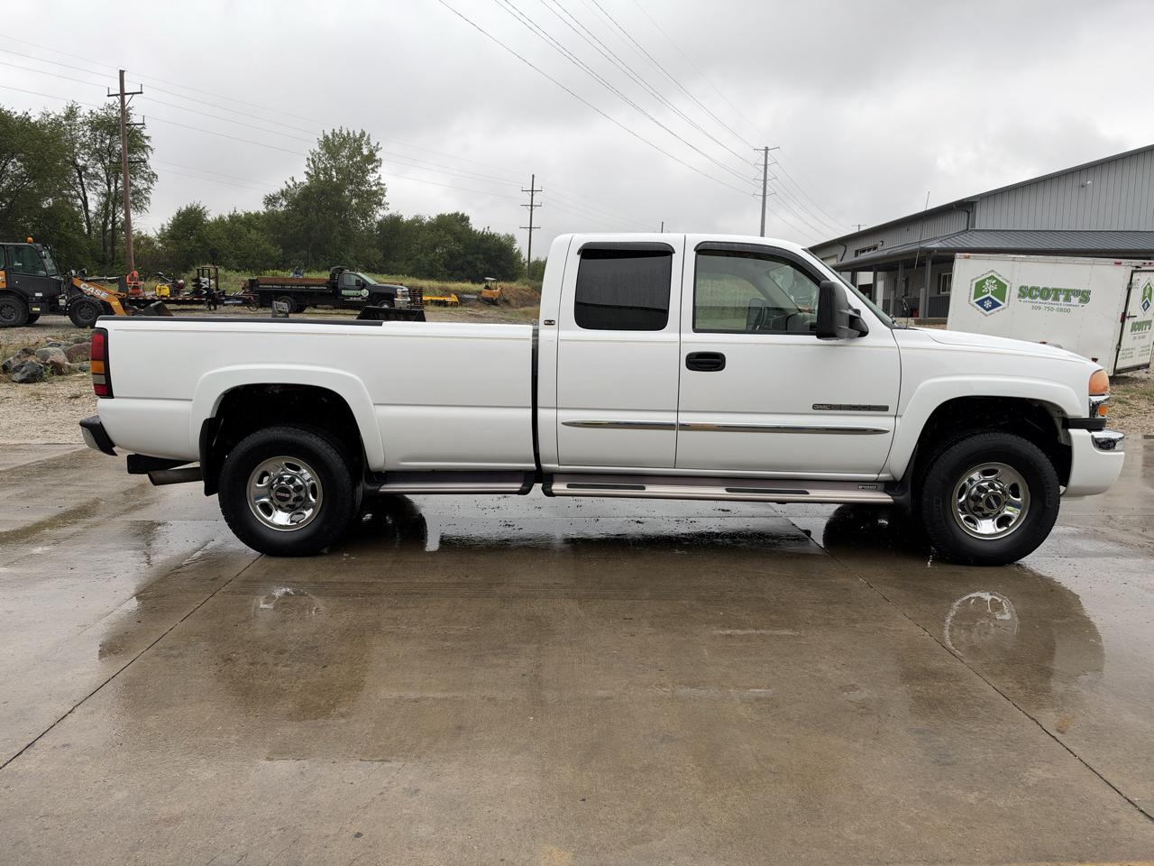 GMC Sierra 2500HD Ext Cab 157.5" WB 2WD SLE2 2006