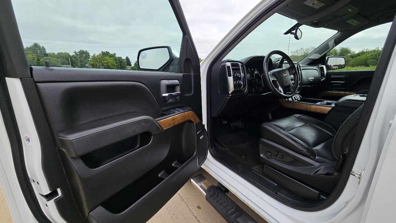 Chevrolet Silverado 1500 4WD Double Cab 143.5" LTZ w/1LZ 2018