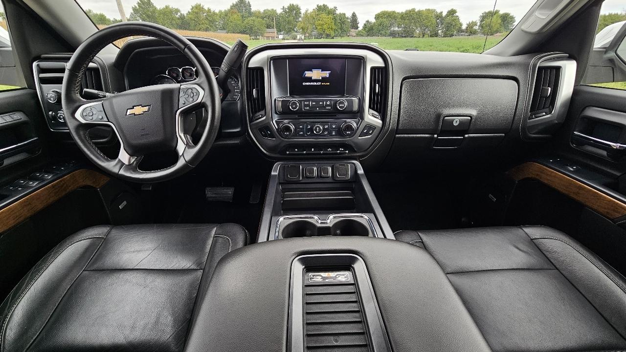 Chevrolet Silverado 1500 4WD Double Cab 143.5" LTZ w/1LZ 2018