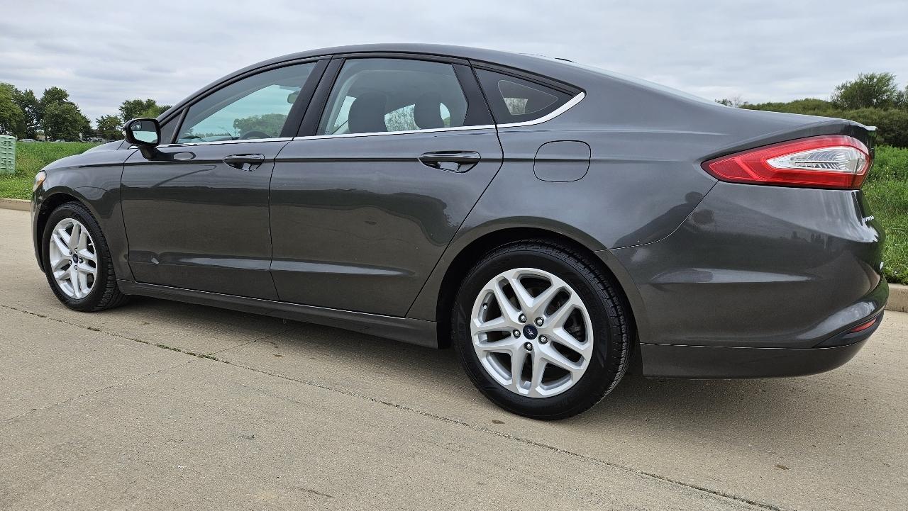 Ford Fusion 4dr Sdn SE FWD 2015