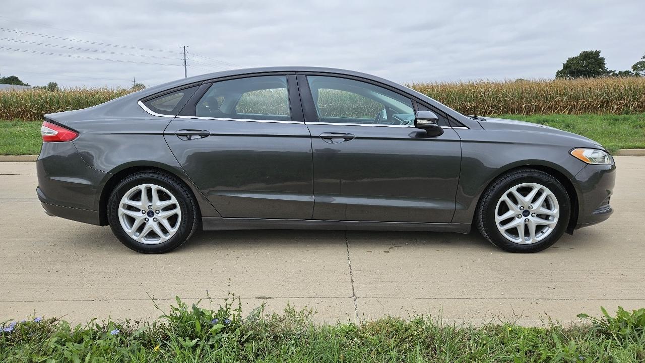 Ford Fusion 4dr Sdn SE FWD 2015
