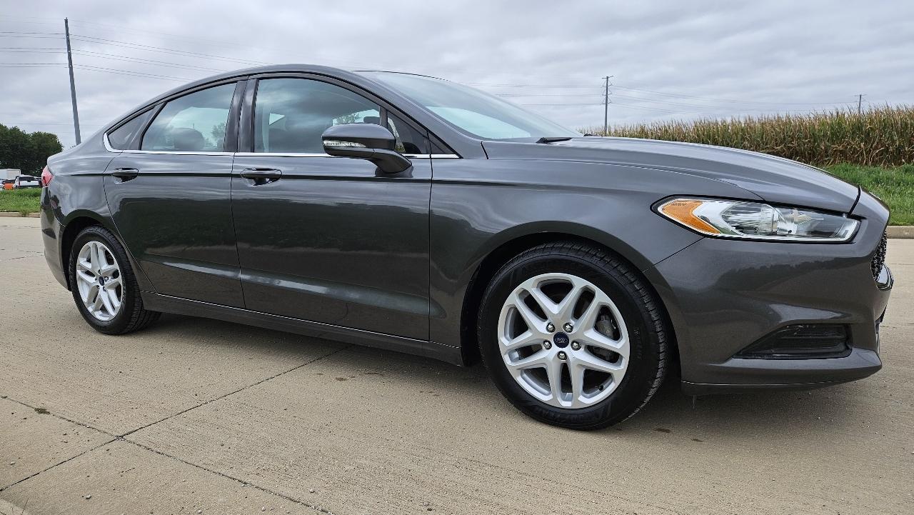 Ford Fusion 4dr Sdn SE FWD 2015