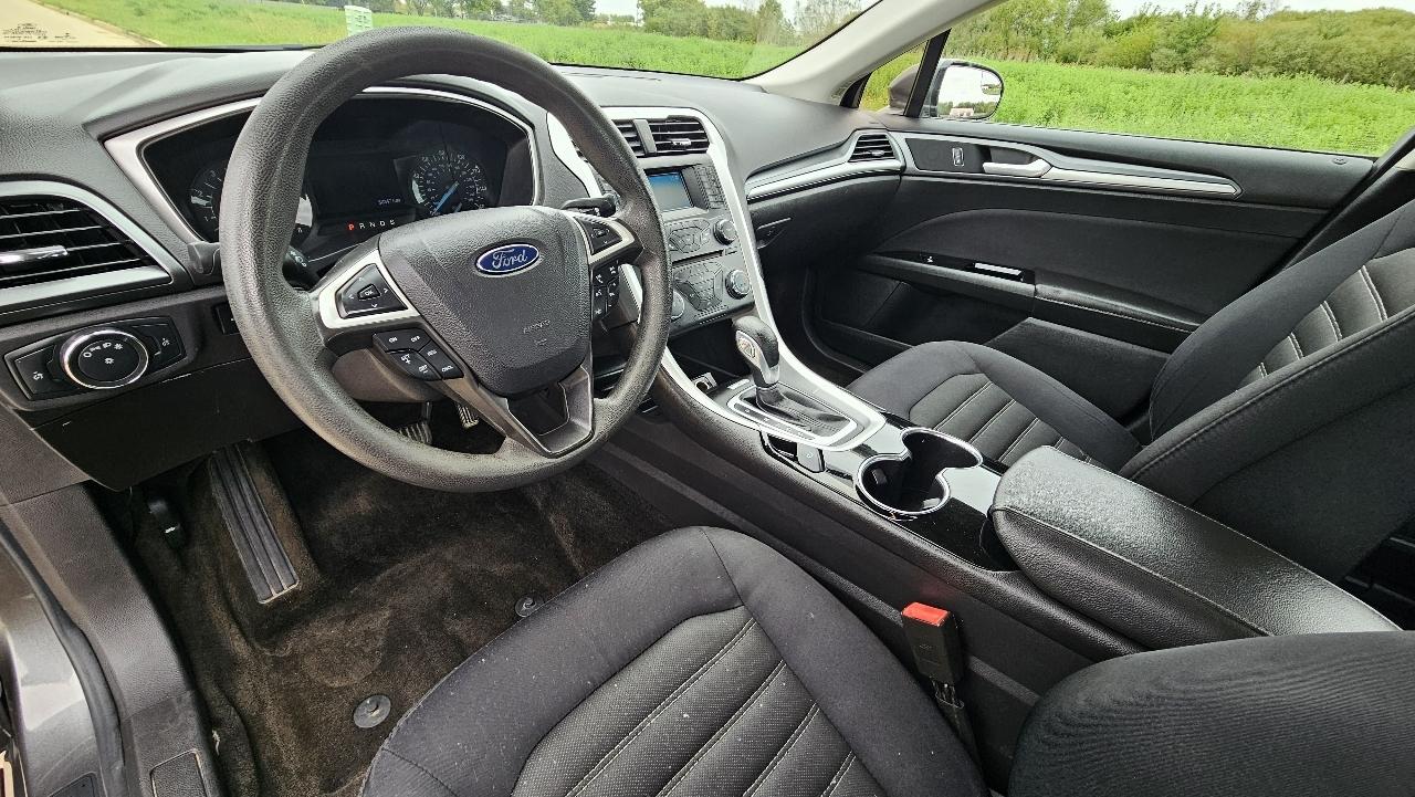Ford Fusion 4dr Sdn SE FWD 2015