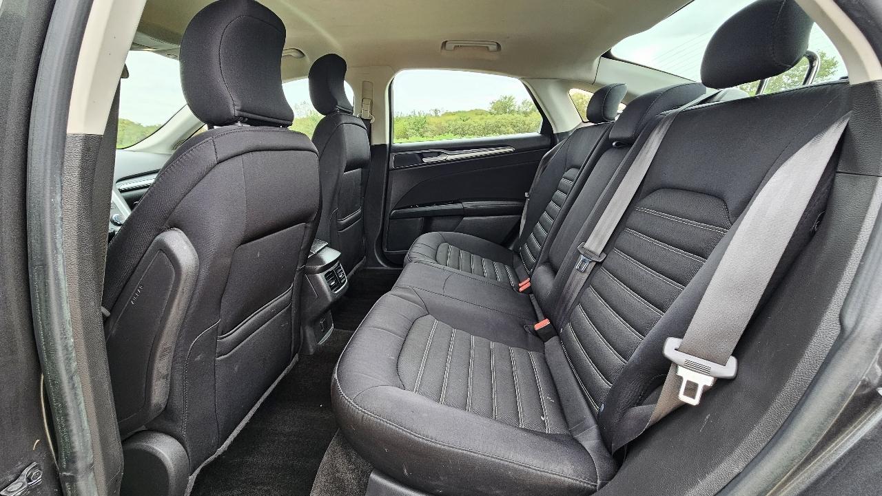 Ford Fusion 4dr Sdn SE FWD 2015
