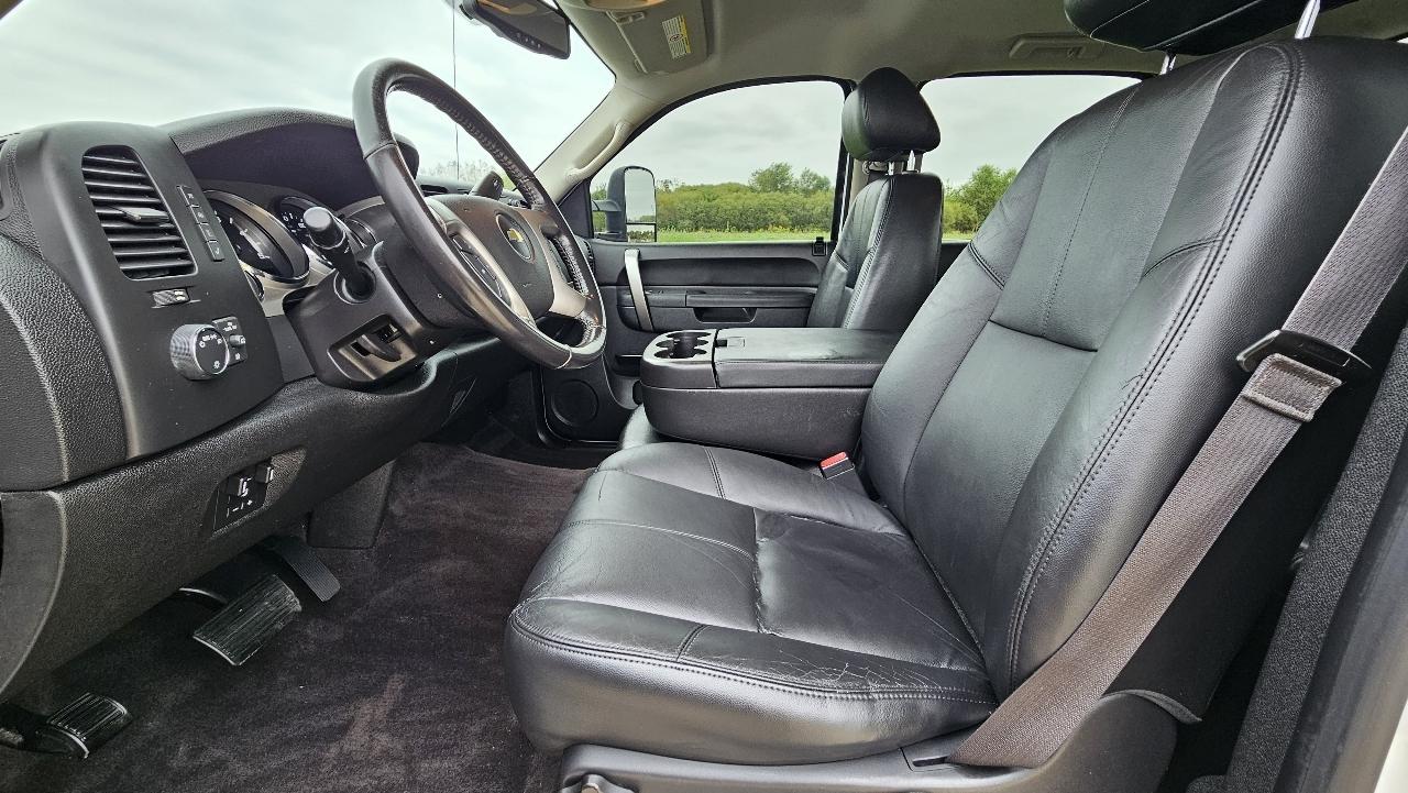 Chevrolet Silverado 2500HD 4WD Crew Cab 153.7" LT 2014